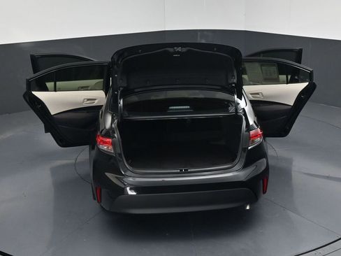 Used 2026 Toyota Corolla LE FWD image 19