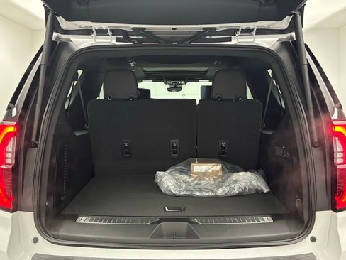 New 2026 GMC Yukon XL Denali w/ Denali Reserve Package image 13