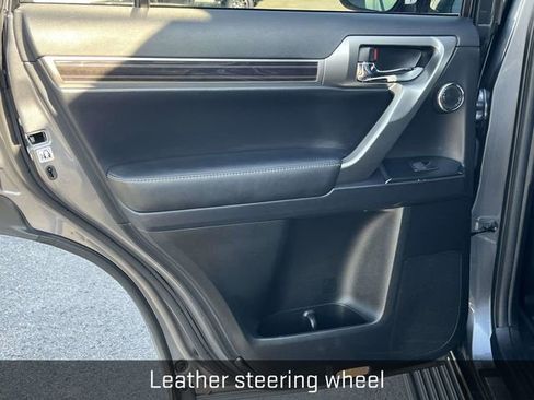 Used 2023 Lexus GX 460 Premium image 18