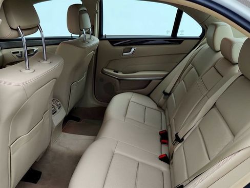 Used 2016 Mercedes-Benz E 350 4MATIC Sedan image 20