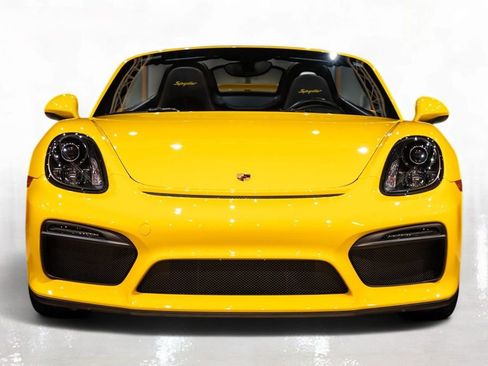 Used 2016 Porsche Boxster Spyder image 2
