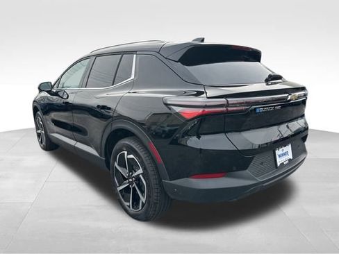 New 2026 Chevrolet Equinox EV LT image 3