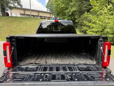 Used 2024 Ford F250 Lariat w/ Sport Appearance Package AWD/4WD image 8