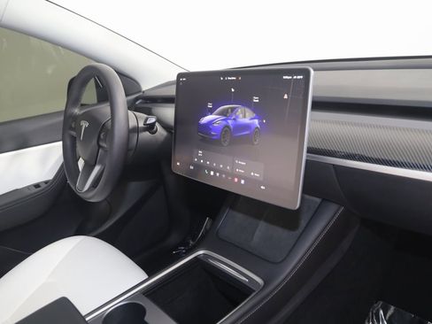 Used 2022 Tesla Model Y Performance image 40
