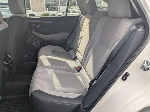 Used 2025 Subaru Outback Premium AWD/4WD image 13