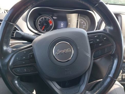 Used 2020 Jeep Cherokee Trailhawk w/ Cold Weather Group AWD/4WD image 10