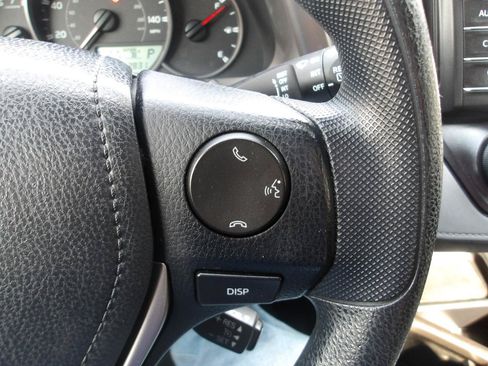 Used 2016 Toyota RAV4 LE AWD/4WD image 16