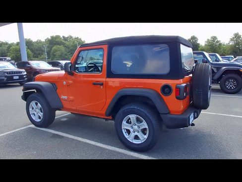 Used 2018 Jeep Wrangler Sport AWD/4WD image 6