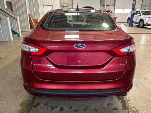 Used 2013 Ford Fusion SE image 2