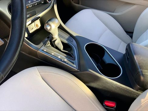 Used 2014 Kia Optima LX image 16