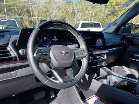 Used 2024 Chevrolet Traverse Z71 w/ Enhanced Driving Package image 23