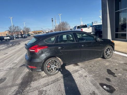 Used 2015 Ford Focus SE w/ SE Sport Package image 8