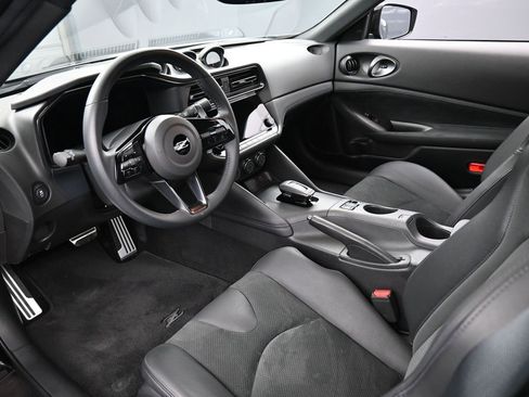 Used 2024 Nissan Z Performance w/ Floor Mat Package RWD image 4