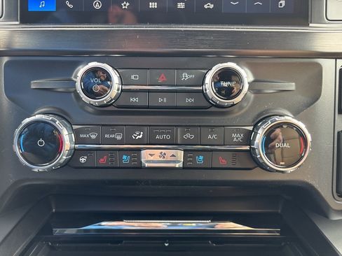 New 2026 Ford F250 Lariat w/ Black Appearance Package image 25