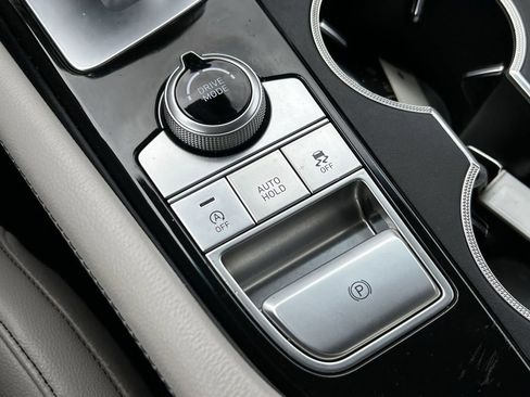 Used 2019 Genesis G70 2.0T Advanced image 31