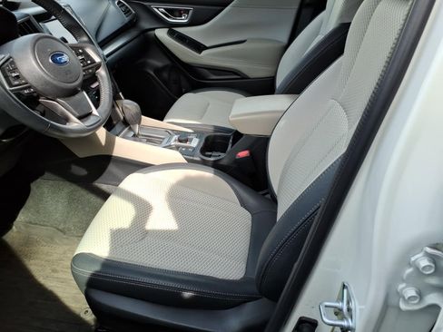 Used 2023 Subaru Forester Premium AWD/4WD image 9