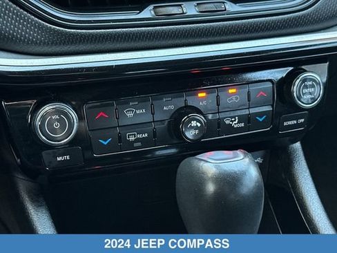 Used 2024 Jeep Compass Trailhawk AWD/4WD image 23