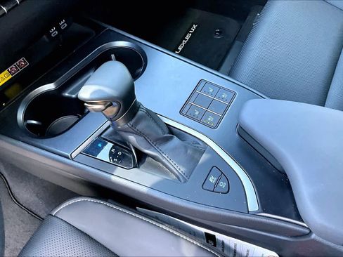Used 2024 Lexus UX 250h F Sport FWD image 17