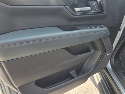 Used 2026 GMC Yukon AT4 AWD/4WD image 25