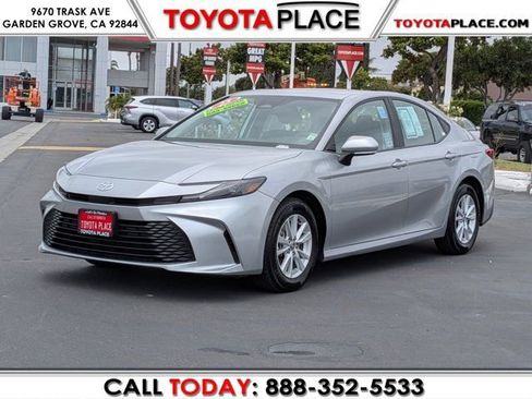 Used 2025 Toyota Camry LE FWD image 1