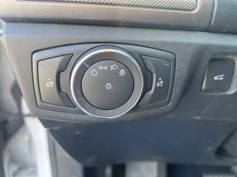 Used 2019 Ford Fusion SE image 21