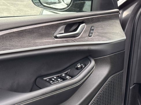 Used 2024 Jeep Grand Cherokee Limited w/ Black Appearance Package image 19