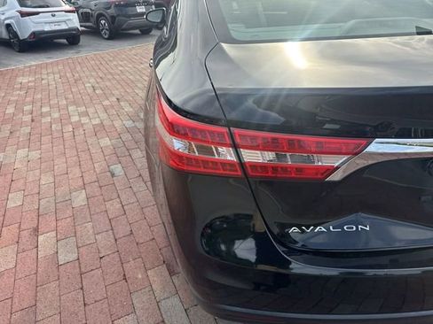 Used 2014 Toyota Avalon Limited FWD image 10