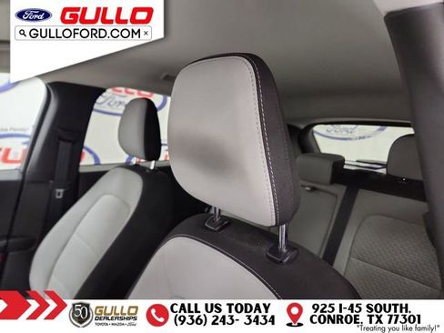 Used 2023 Ford Escape Active image 17