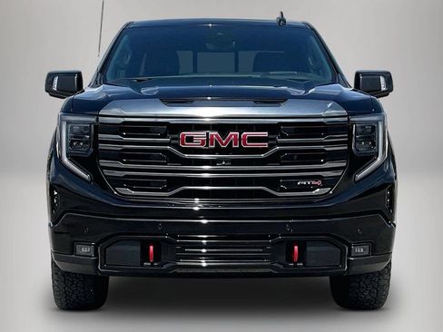 Used 2023 GMC Sierra 1500 AT4 w/ AT4 Premium Package AWD/4WD image 3