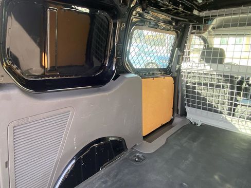 Used 2020 Ford Transit Connect XLT image 13