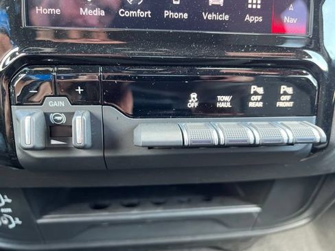 Used 2026 RAM 2500 Big Horn AWD/4WD image 26