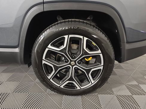 Used 2024 Rivian R1S Adventure image 10