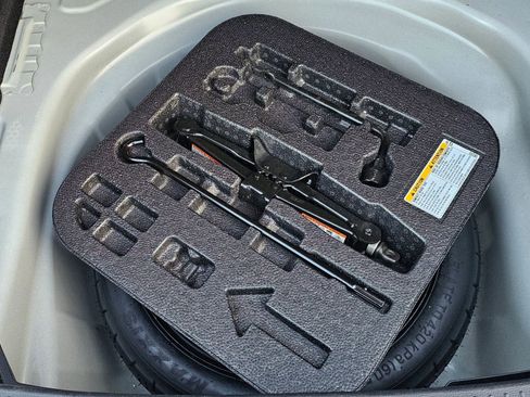 Used 2022 Toyota Corolla LE image 26