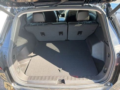 Used 2023 Chevrolet Equinox Premier AWD/4WD image 6