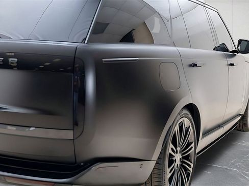 Used 2025 Land Rover Range Rover Long Wheelbase Autobiography image 11