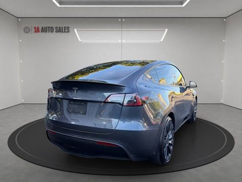 Used 2022 Tesla Model Y Performance image 5