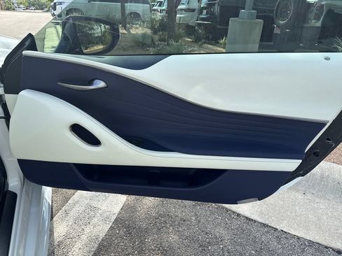 Used 2024 Lexus LC 500 Convertible RWD image 31