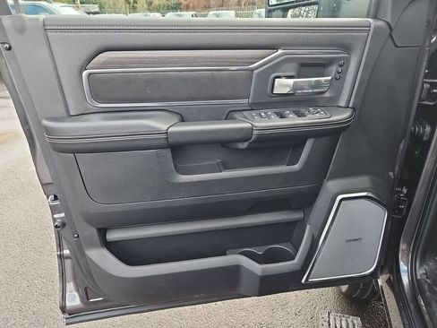New 2026 RAM 2500 Laramie AWD/4WD image 11