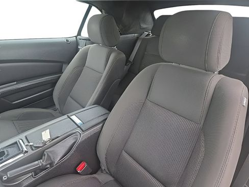 Used 2013 Ford Mustang GT RWD image 20