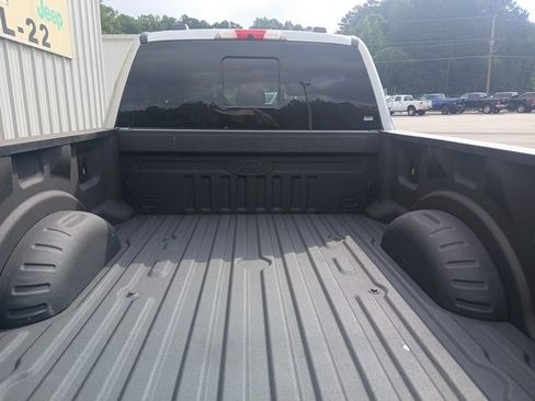 Used 2023 Ford F250 Lariat w/ Black Appearance Package image 7