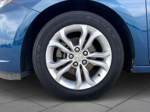 Used 2019 Chevrolet Cruze LT image 10