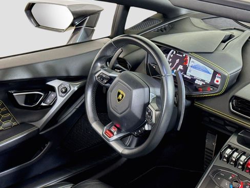 Used 2017 Lamborghini Huracan LP 580-2 RWD image 28