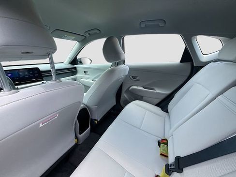 Certified 2024 Hyundai Kona SE image 23