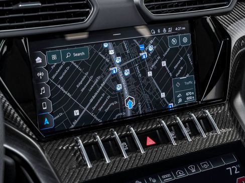 Used 2022 Lamborghini Urus AWD/4WD image 25