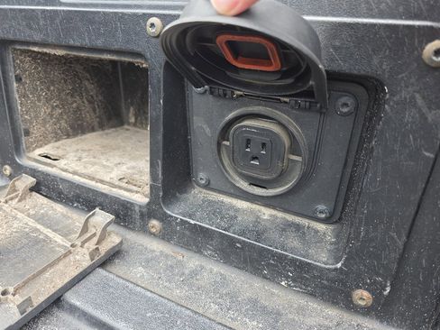 Used 2020 Toyota Tacoma 4x4 Double Cab image 6