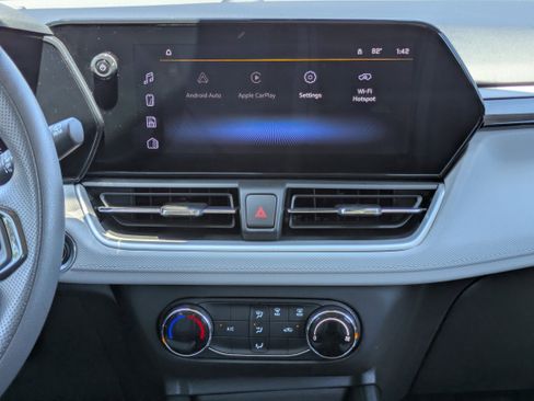 Used 2026 Chevrolet TrailBlazer LS FWD image 5