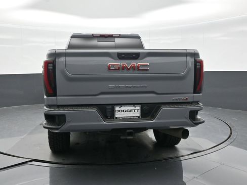 Used 2024 GMC Sierra 2500 AT4 w/ AT4 Preferred Package image 4