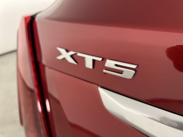 Used 2026 Cadillac XT5 Premium Luxury w/ Driver Assist Package FWD image 33