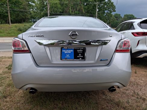 Used 2014 Nissan Altima 2.5 S FWD image 5