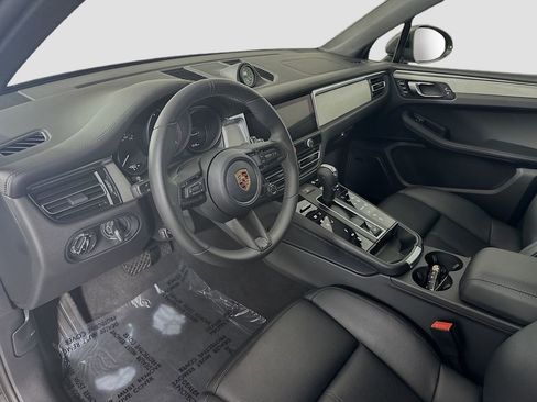 New 2026 Porsche Macan Turbo AWD/4WD image 4
